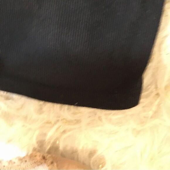 2 Ribbed Thick lace Neck ribbed tops - Picture 6 of 6